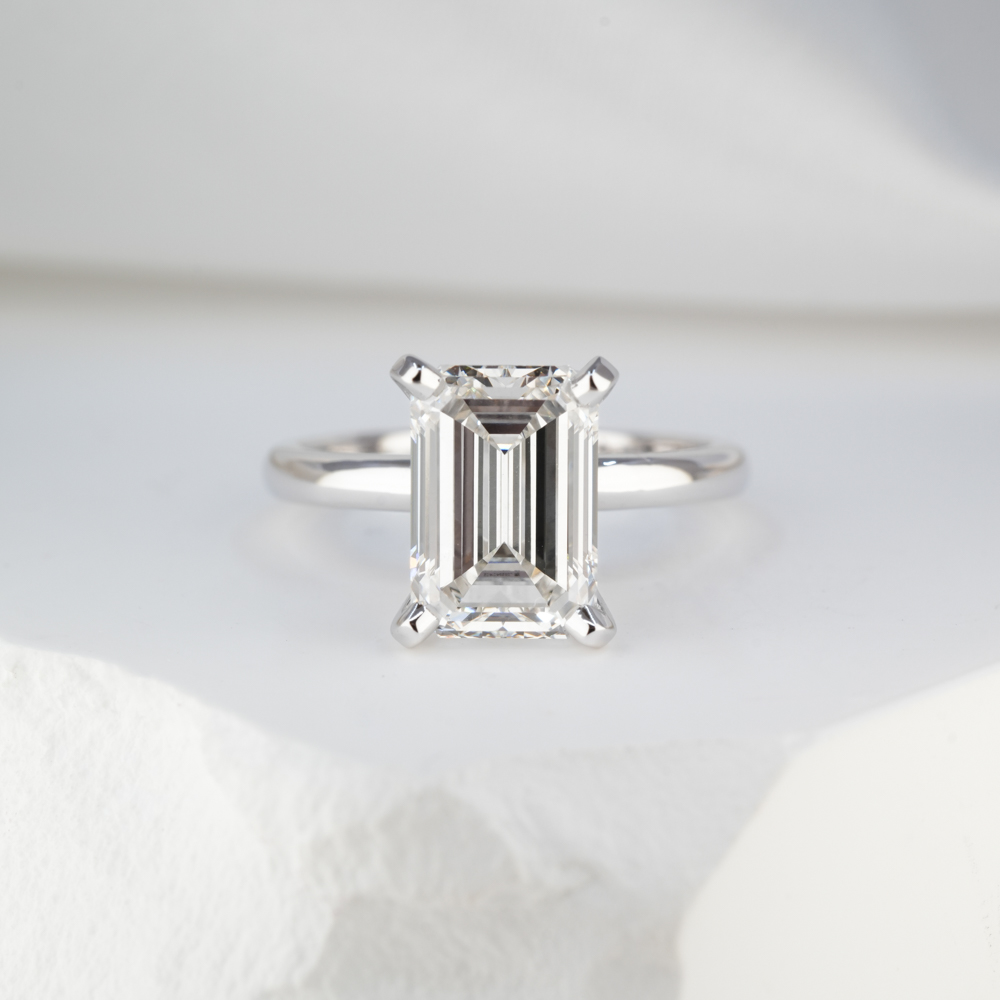Asha-Emerald-LG-Diamond-2.95-carat-9.84-x-6.68-x-4.55mm-14k-WG
