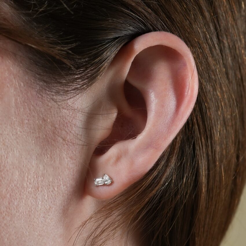 toi et moi earrings lifestyle
