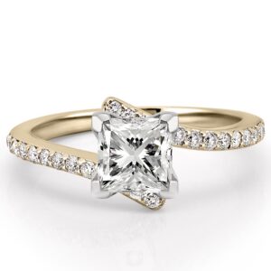 unique-princess-cut-yellow-gold-ring