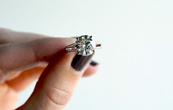 Unity-9.5mm-Round-Lab-Diamond-WG-scaled