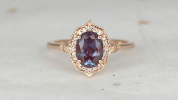 cropped-alexandrite-oval-engagement-ring