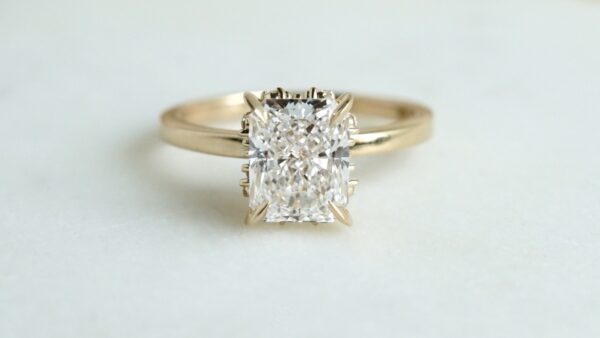 custom-engagement-ring-with-radiant-diamond