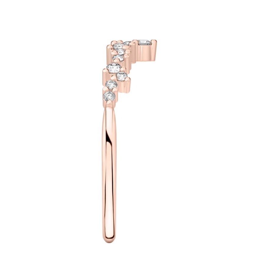 rose gold scattered diamond chevron band from a side view