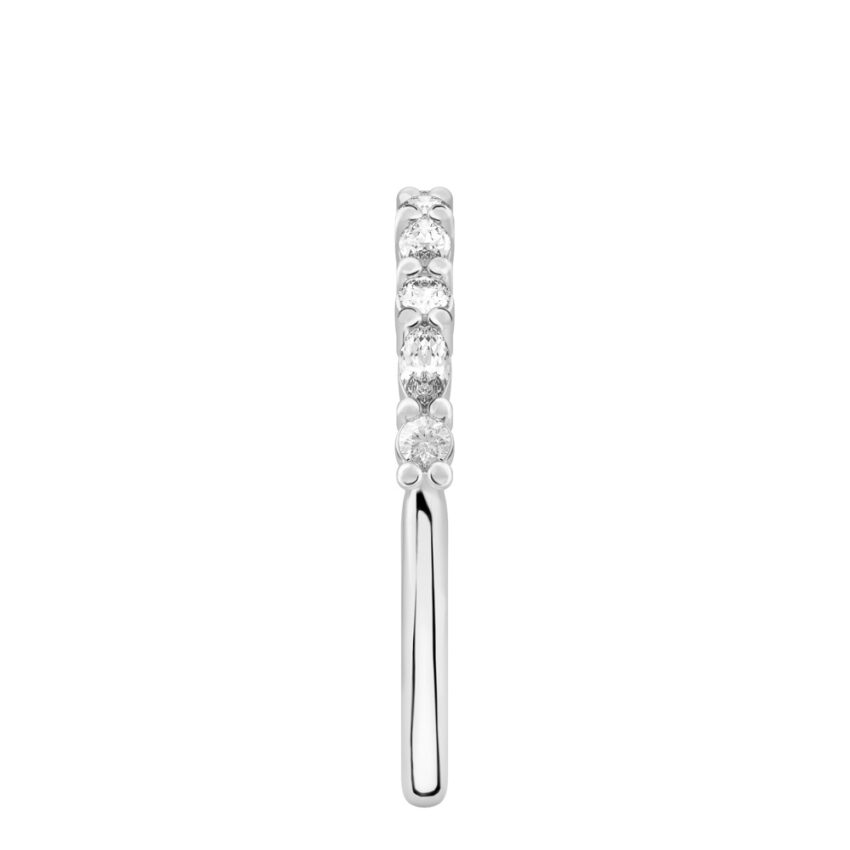 platinum side view of wedding band with marquise and round diamonds