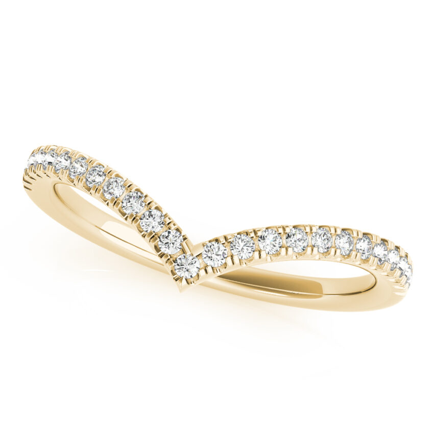 angle view of chevron pave diamond band in yellow gold