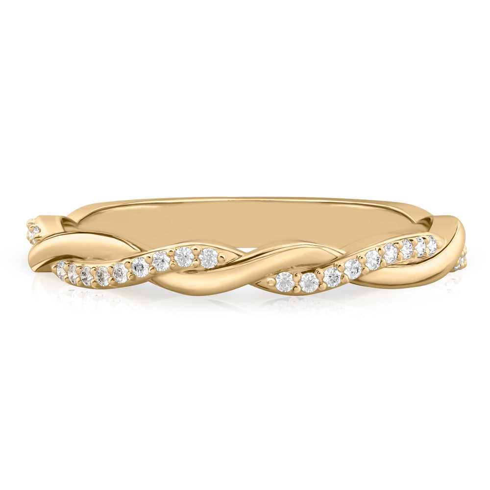 intertwined wedding band in yellow gold