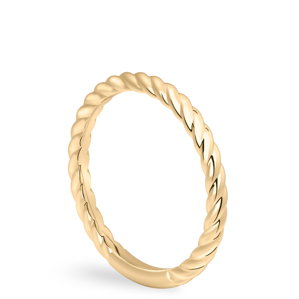 Angle view of cable wedding ring in yellow gold