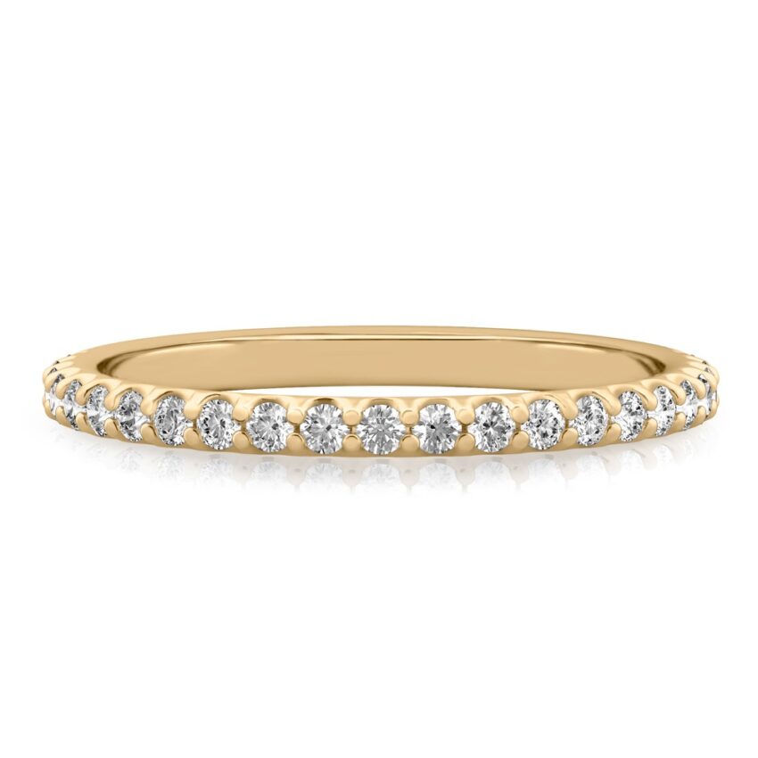 shared prong wedding band in yellow gold