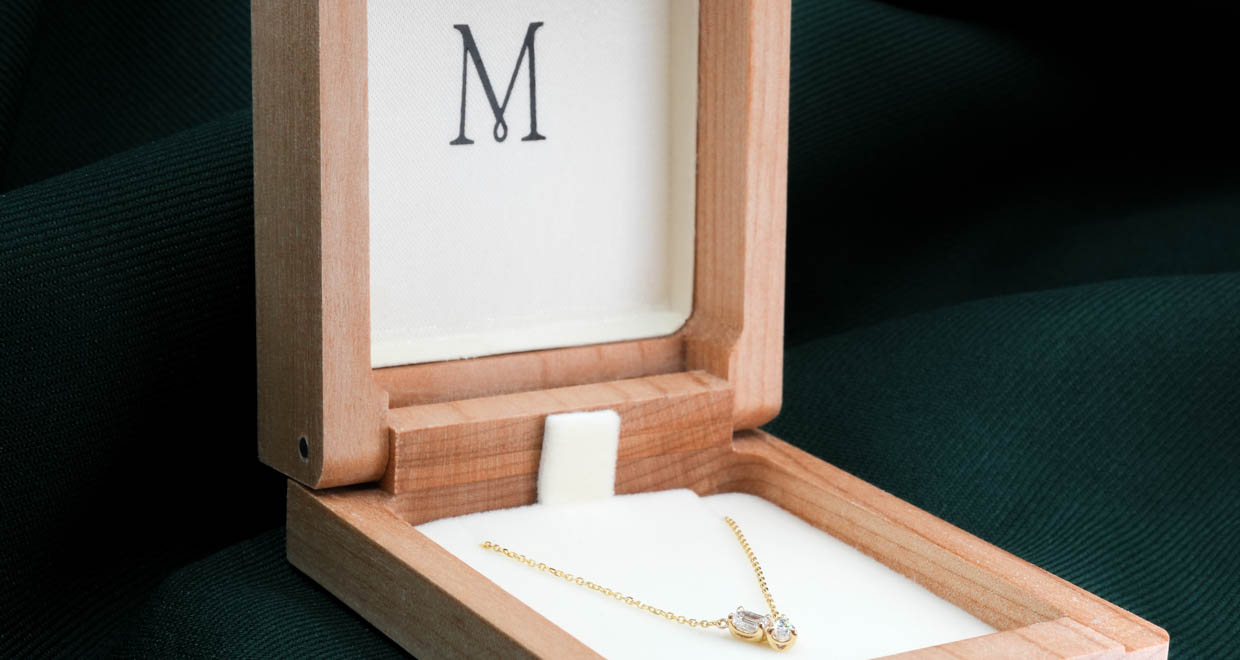 Side view of Do Amore Inside Necklace Box