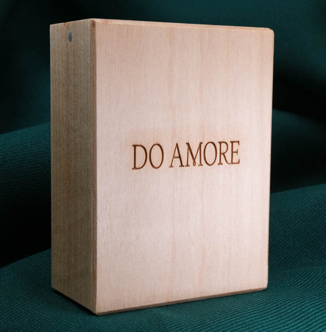 Side view of Do Amore Necklace Box Outside